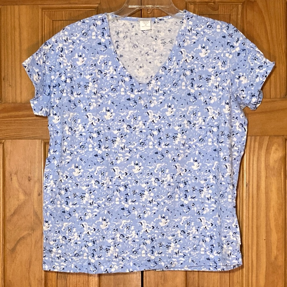 NWOT Haband V-Neck Top Size L